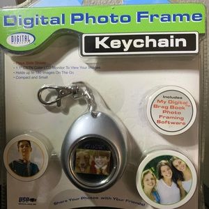 Digital photo keychain